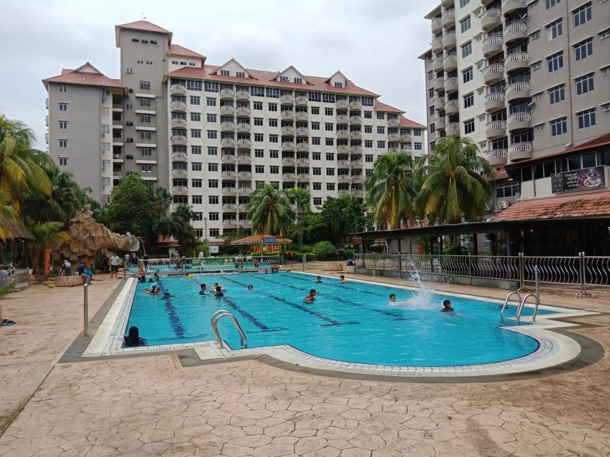 Glory Beach Resort Private 2 Bedroom Apartment Port Dickson Luaran gambar